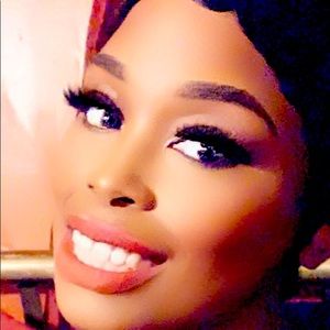 Meet your Posher, Gia